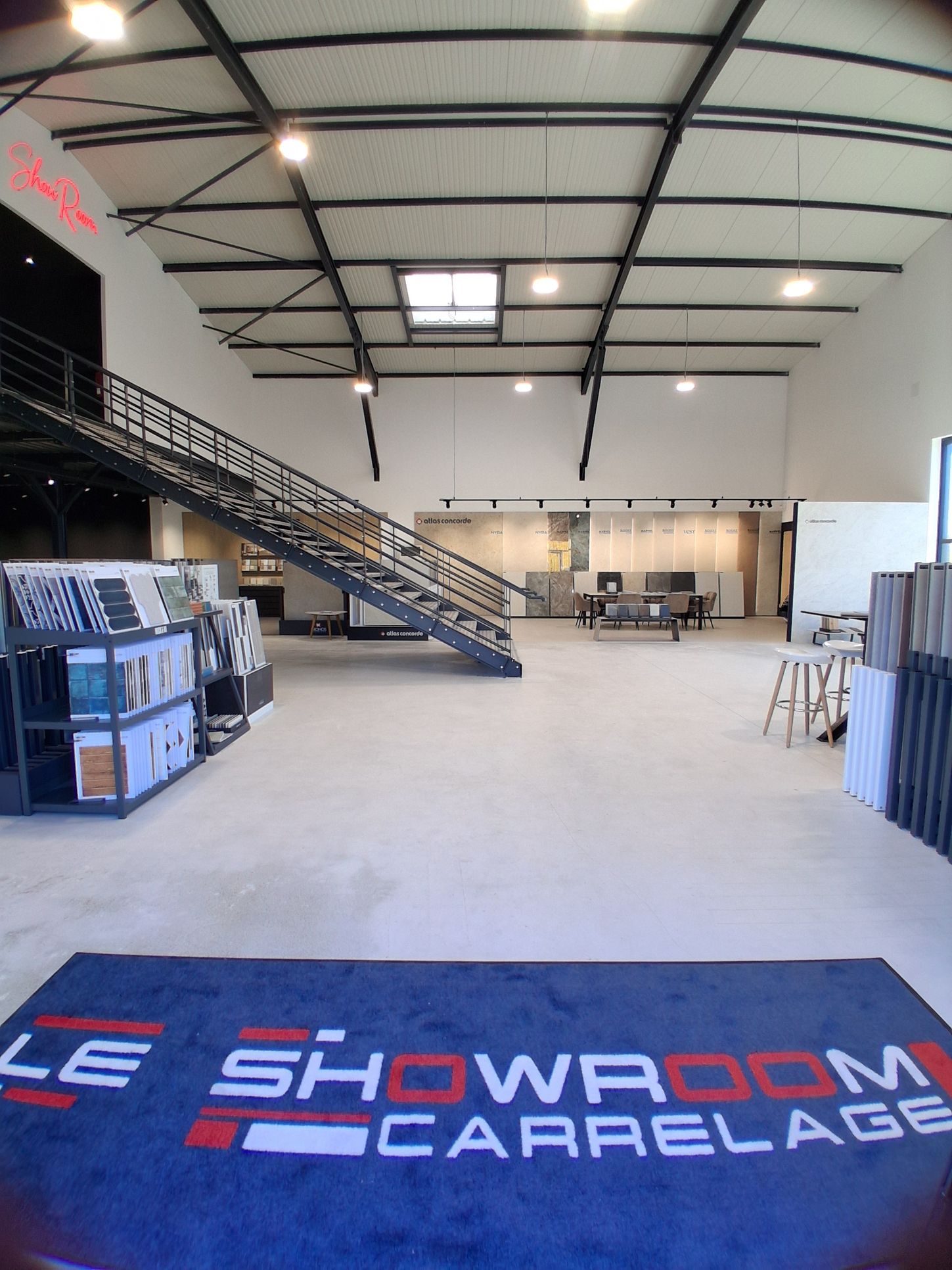 Façade extérieure du showroom
