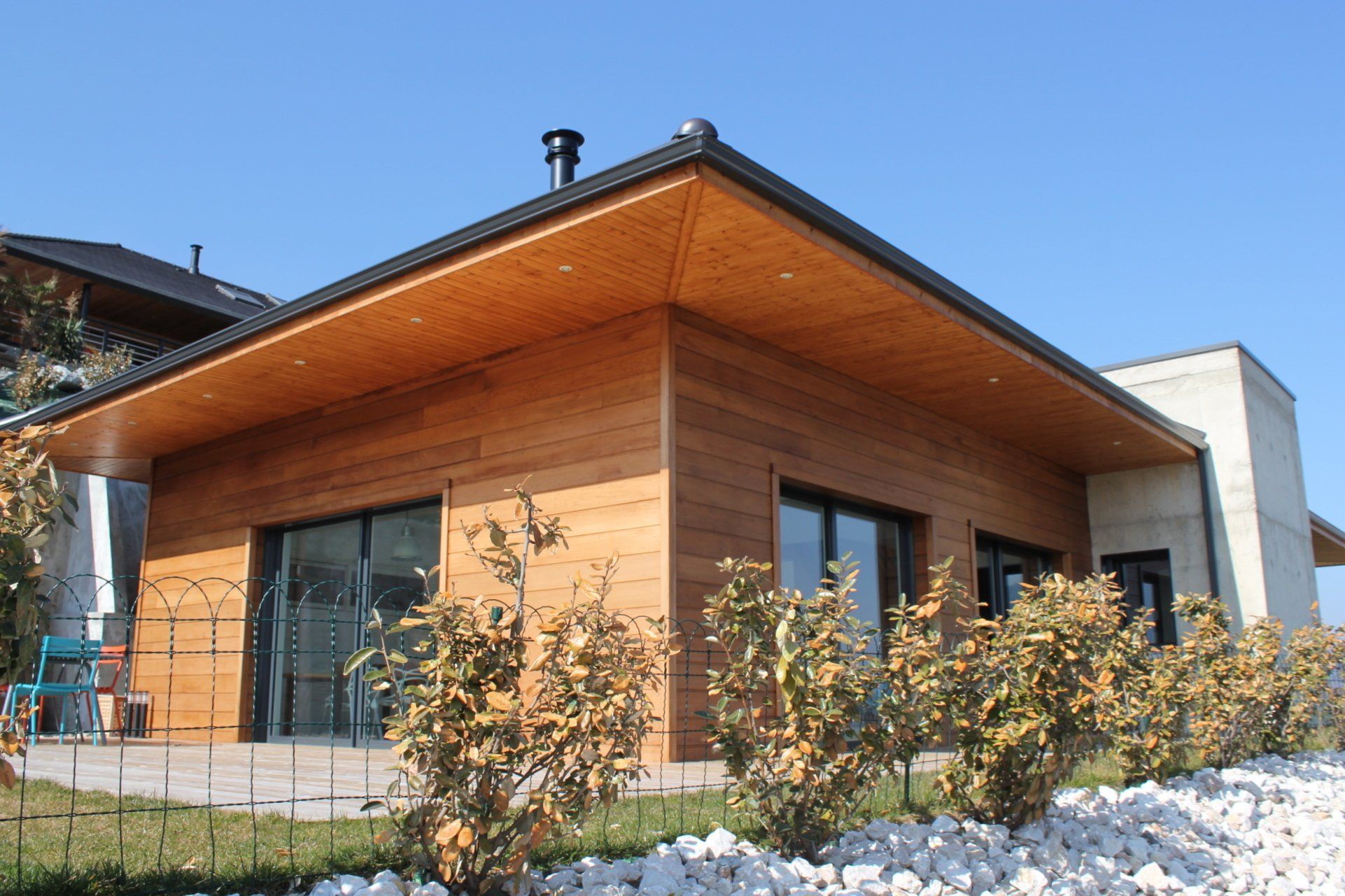 Ossature bois et bardage red cedar