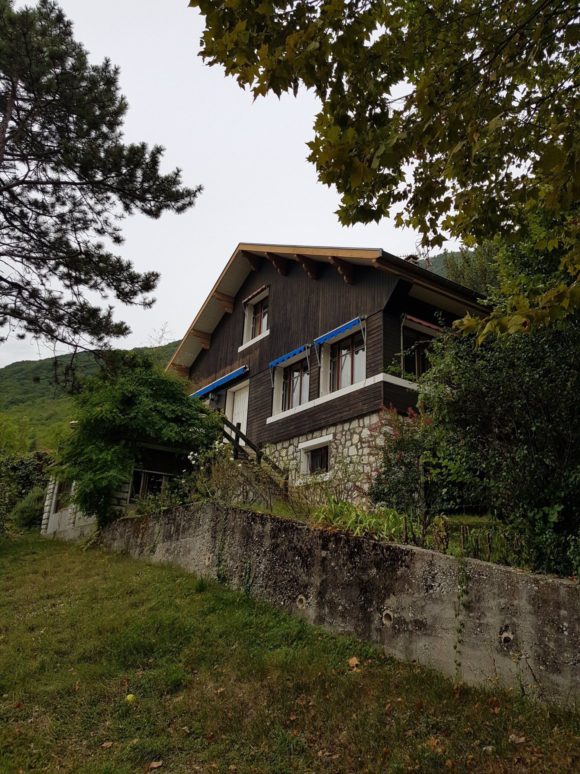 Bardage mélèze et crépi (avant rénovation)