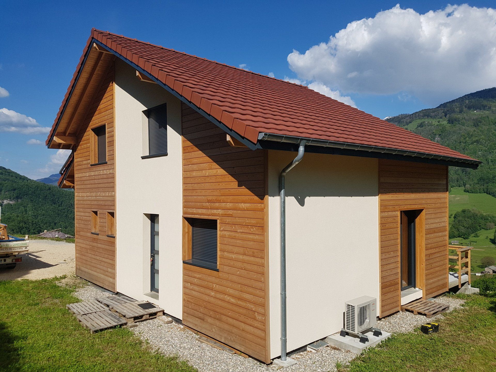 Bardage mélèze et crépi