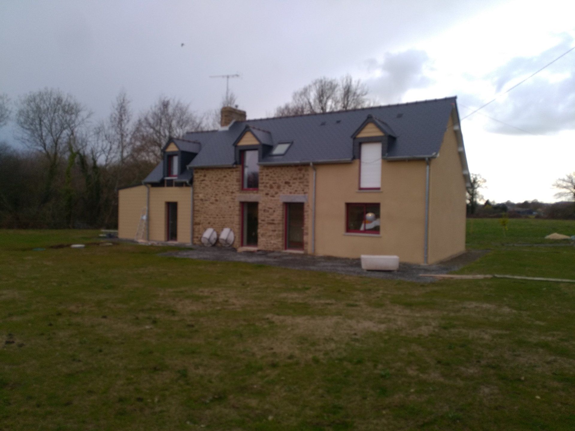 Travaux de rénovation maison pierre