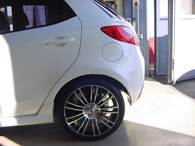 Carrosserie-Spenglerei - GRIFA Carrosserie-Spenglerei & Pneuservice in Rapperswil-Jona