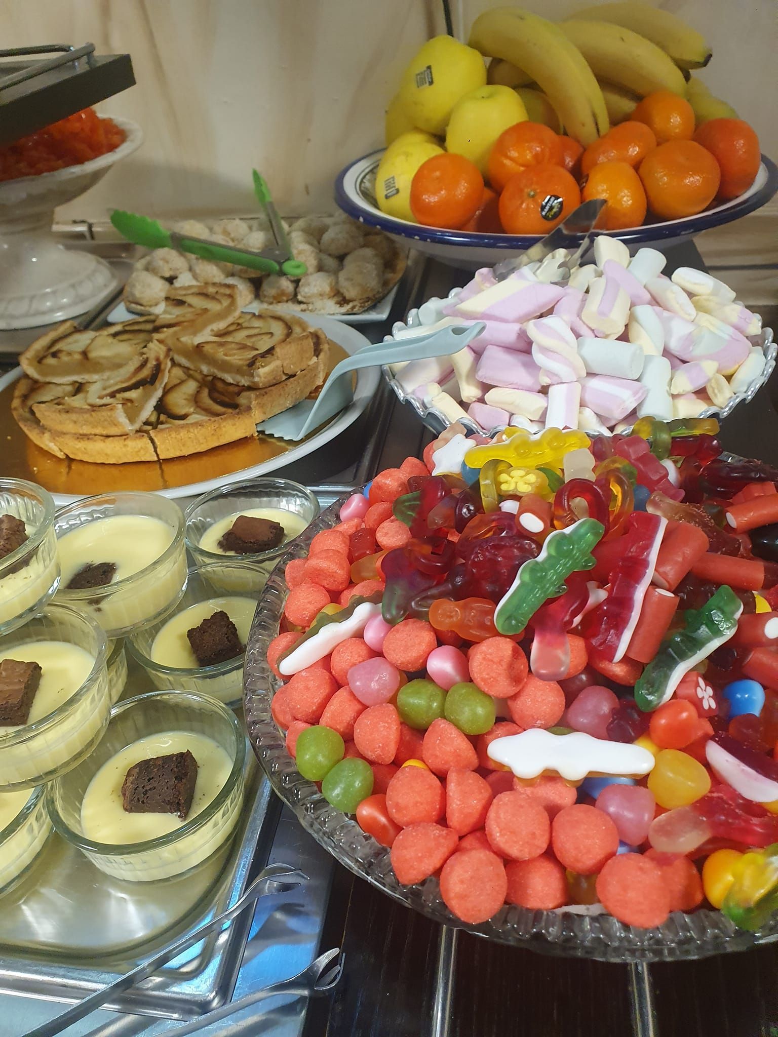 Fruits, bonbons à volonté