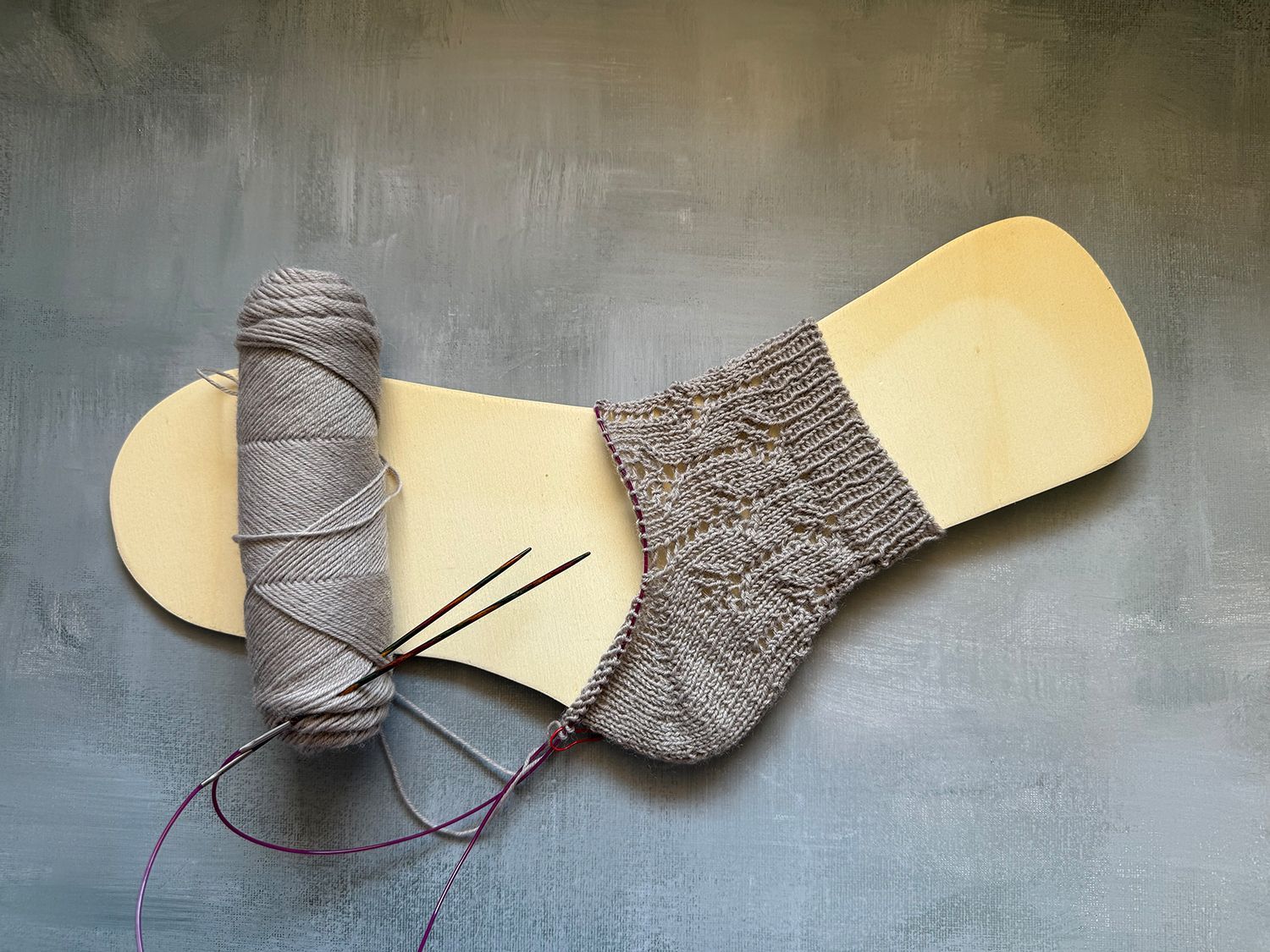 Two Twenty Five - fertige Ferse der Lacemustersocke 