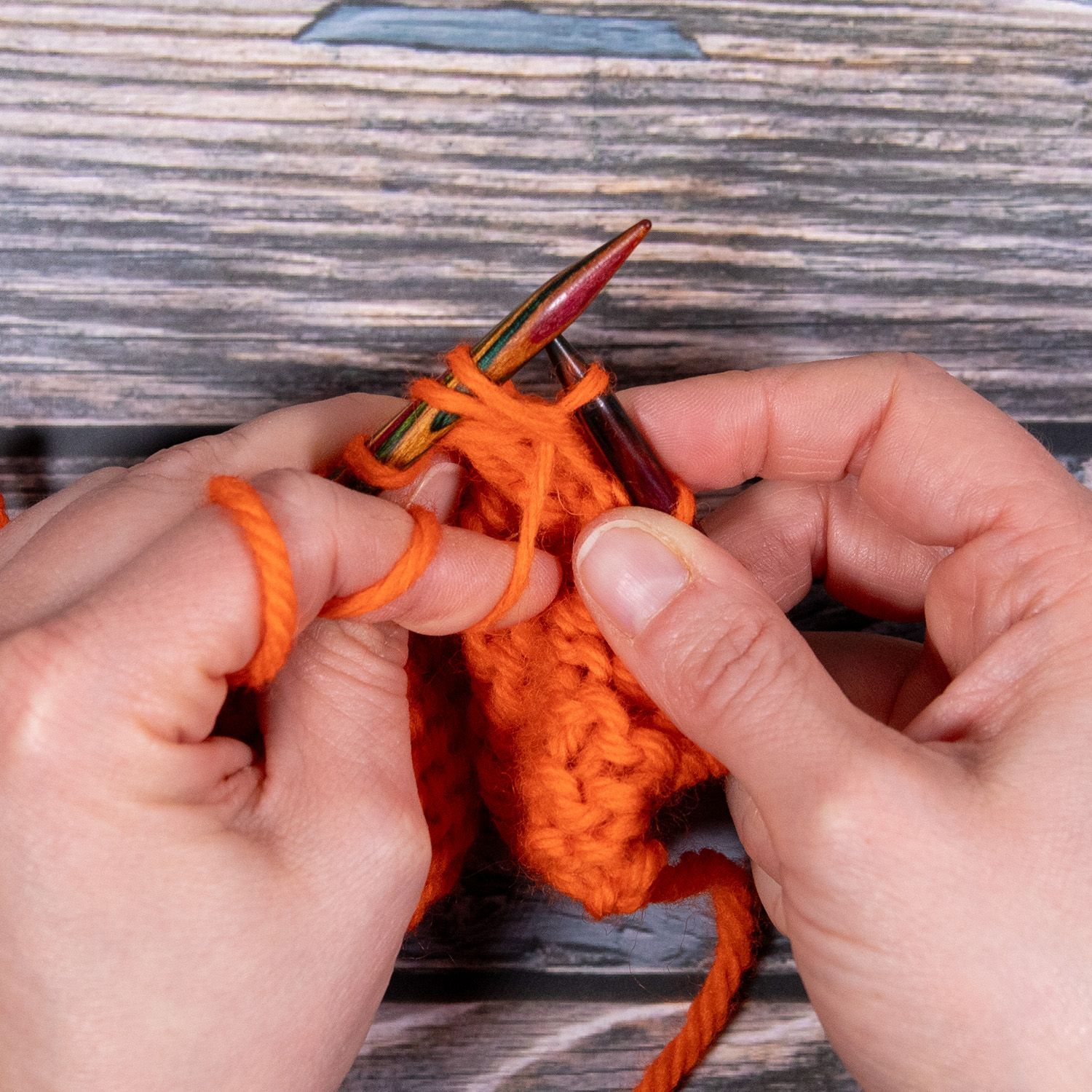 p2tog, bebildertes Tutorial zwei linke Maschen zusammenstricken Bild 4
