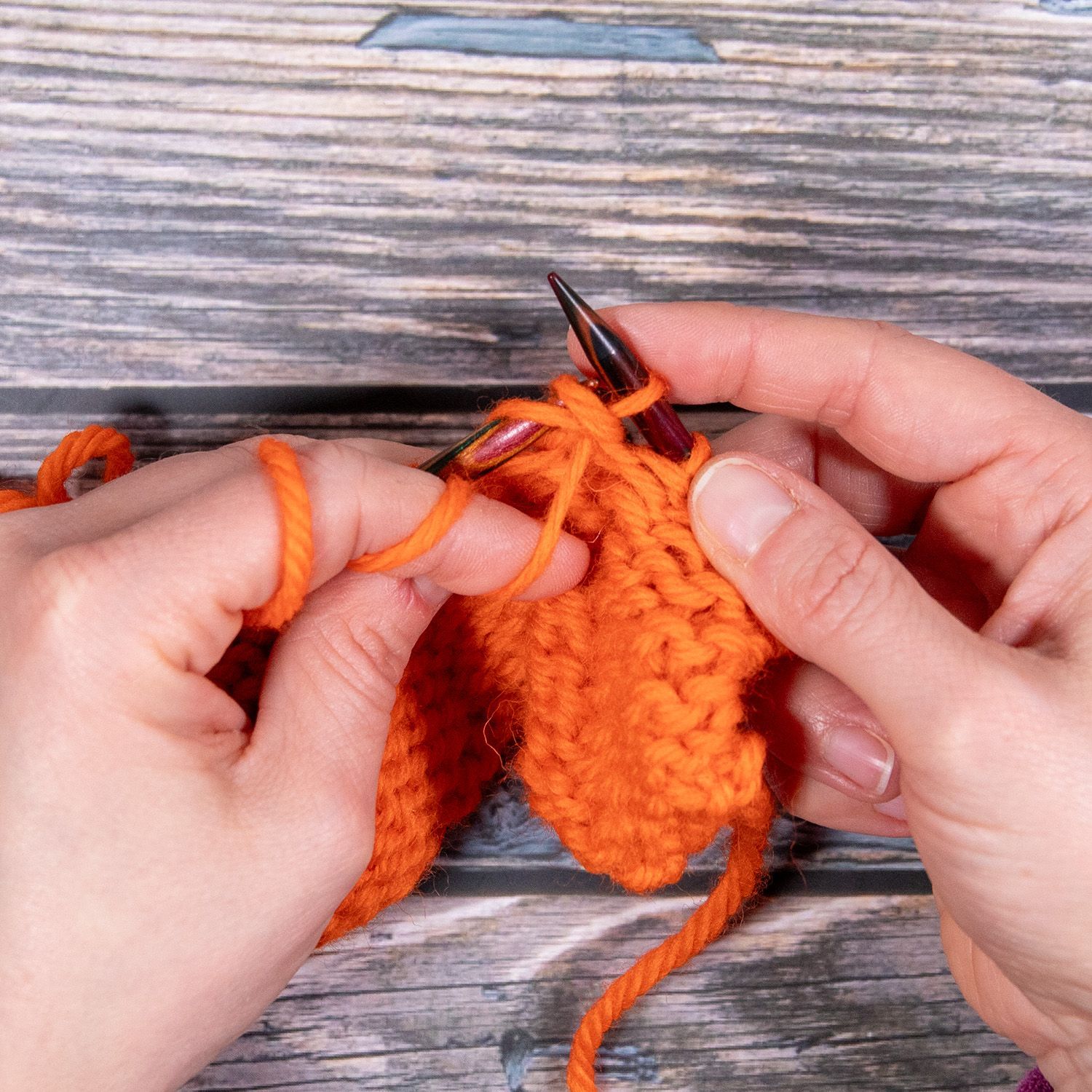 p2tog, bebildertes Tutorial zwei linke Maschen zusammenstricken Bild 5
