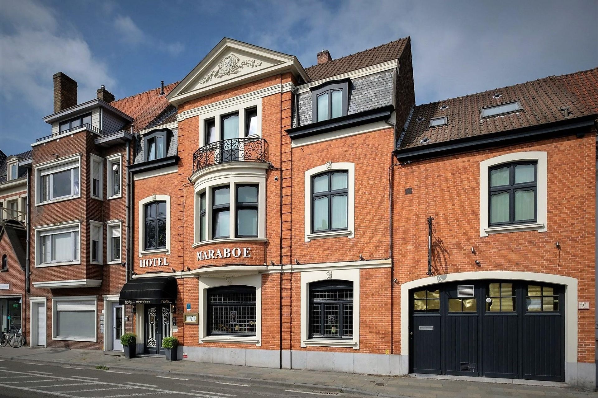 hotel-maraboe-6-front-side-2.jpg