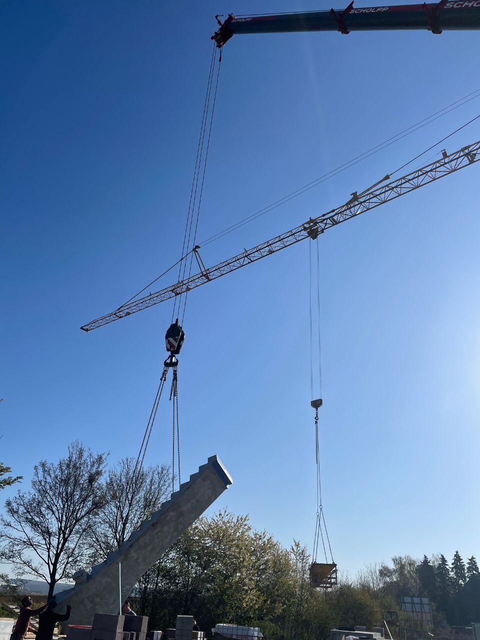 PV Bau GmbH & Co. KG Kranarbeiten