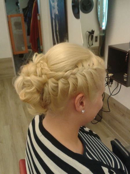 geflochtene Hochsteckfrisur