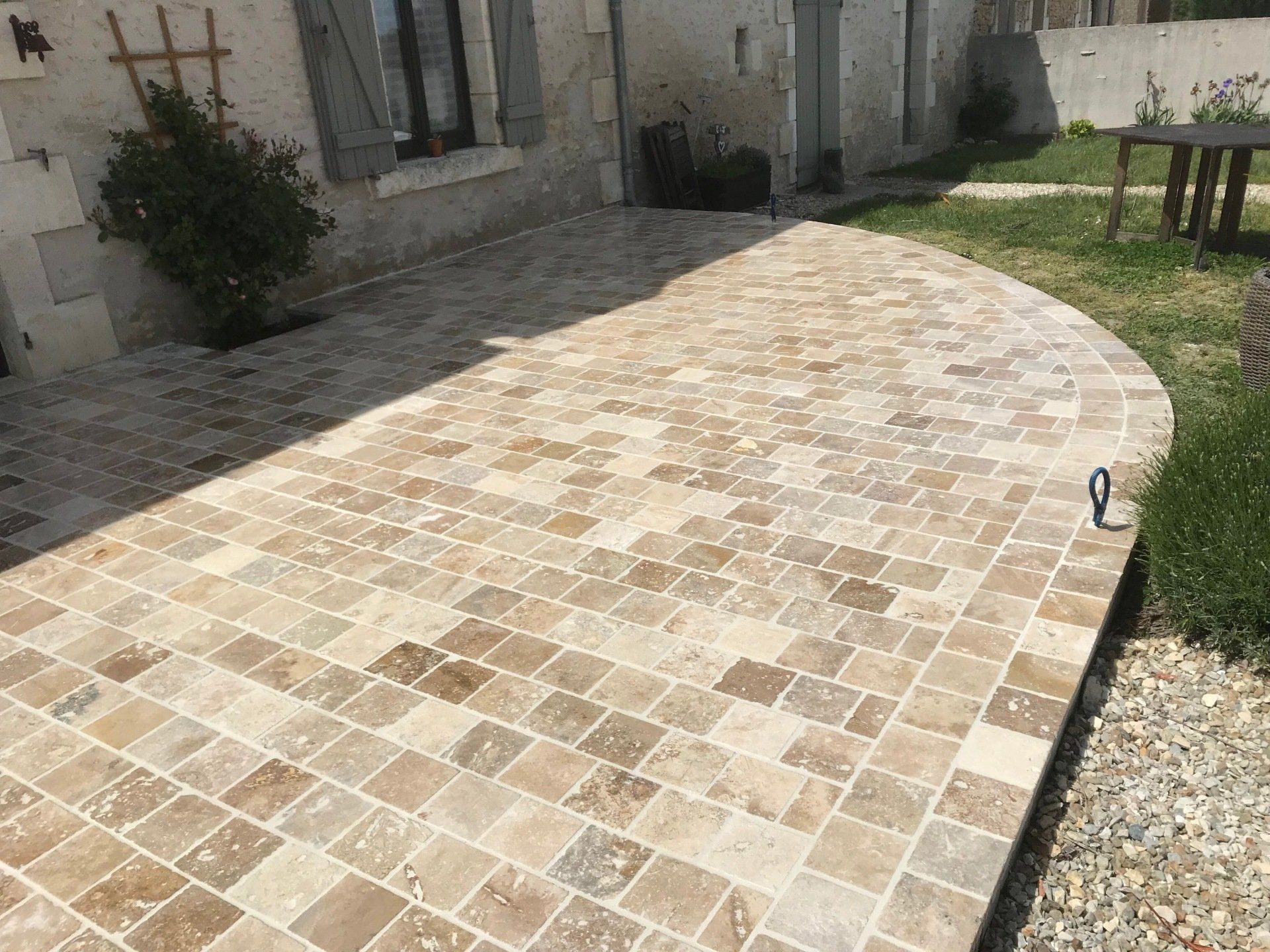 Pose de carrelage extérieur