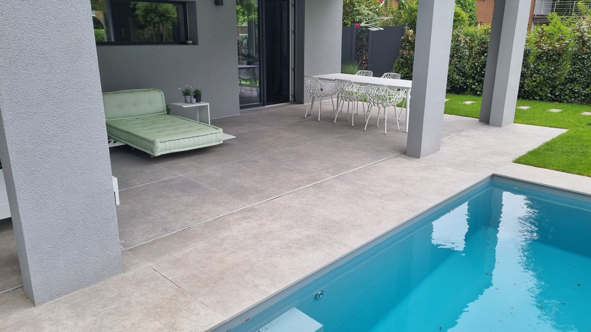 Poolterrasse