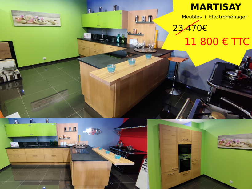 Cuisine moderne en vitrine avec îlot central en bois clair, placards verts et noirs ; prix de vente de 11 800 € mis en avant.