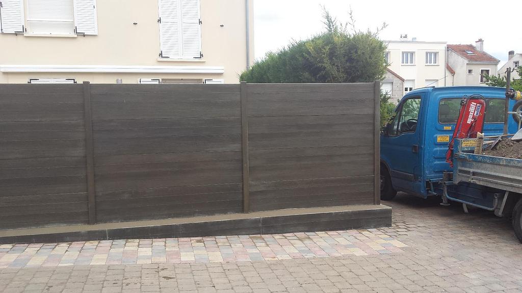 Clôture en béton imitation bois