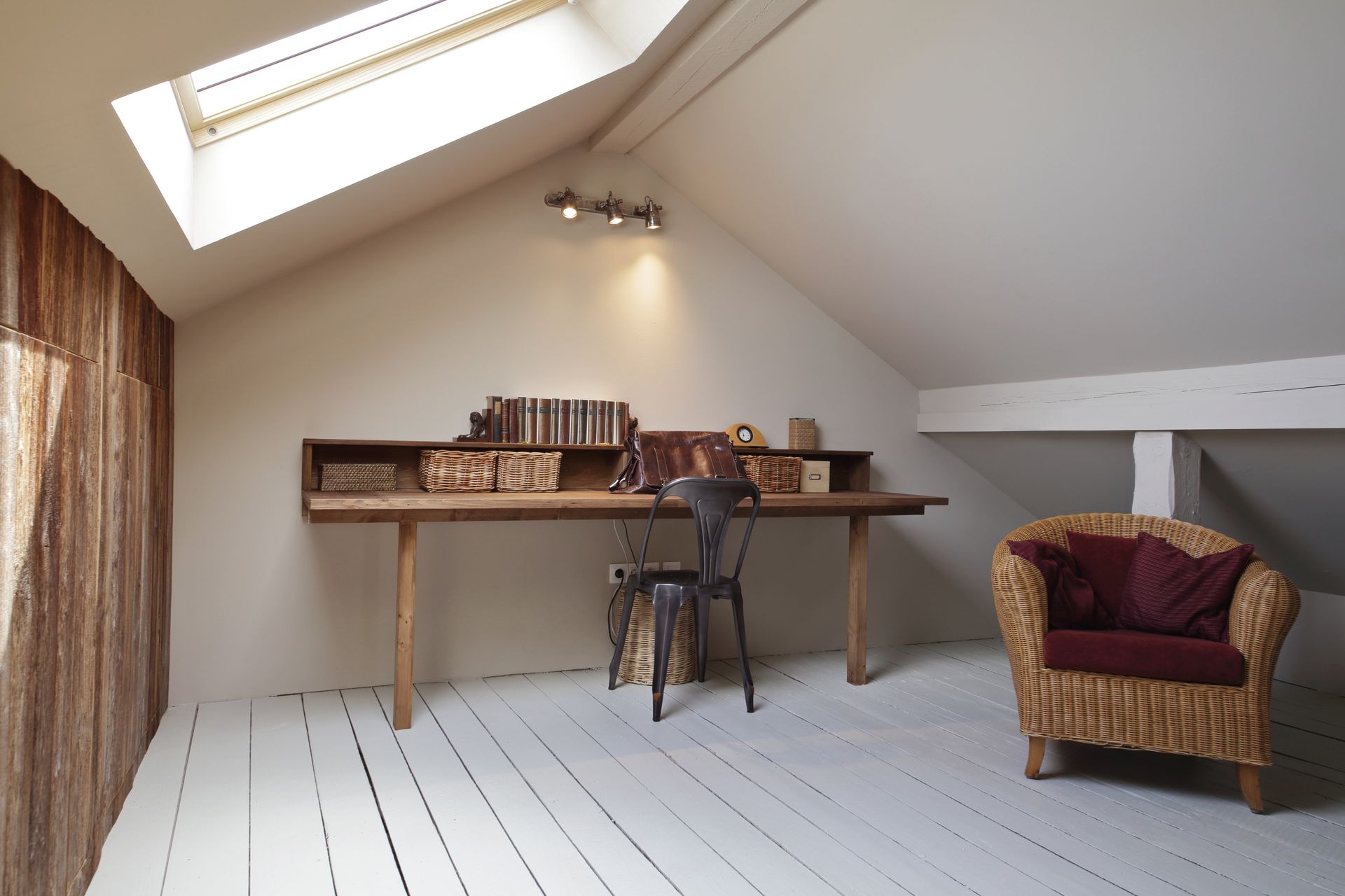 Bureaux dans les combles aménagés