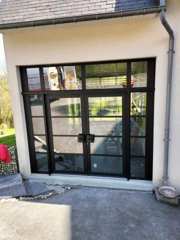 Double porte vitrée d'une maison