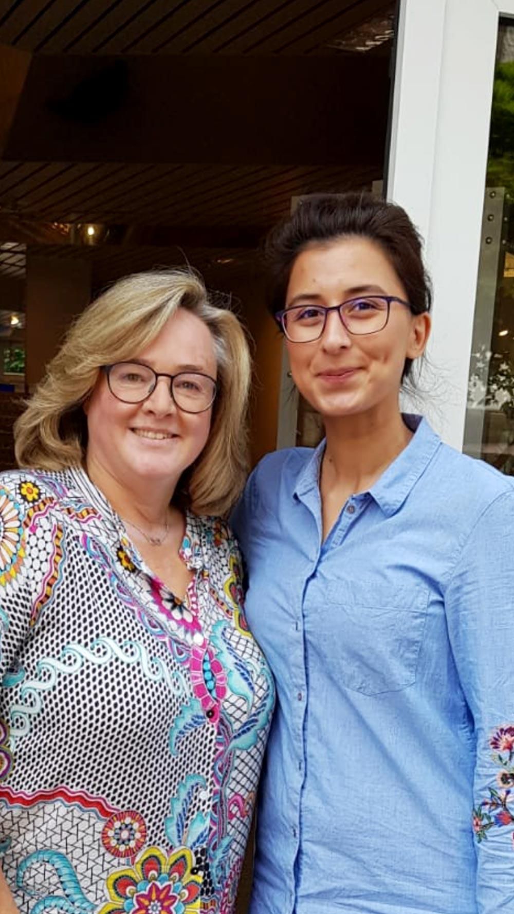 Silvia Aretz (links) und Saliha Karagöl (rechts)