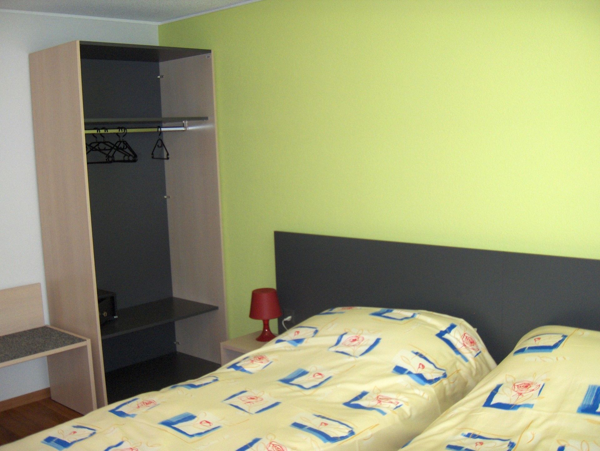 Hôtel du Parc à Alle - Jura - chambres modernes et calmes