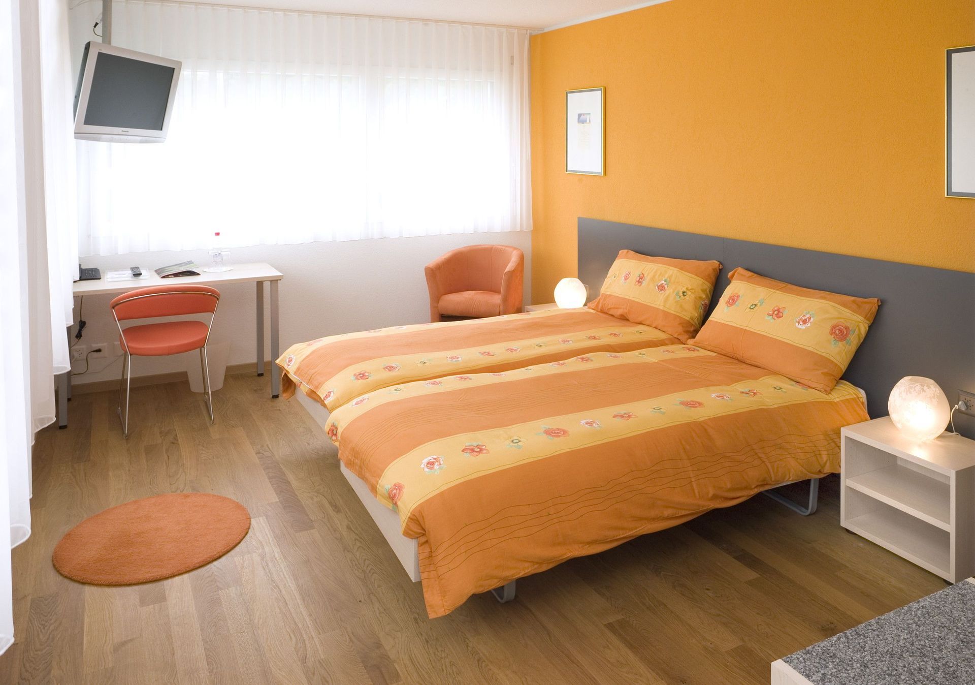 Hôtel du Parc à Alle - Jura - chambres modernes et calmes