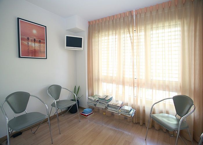 Dr Benchaou - Waiting room