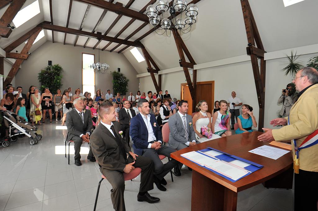 Mariage à la Mairie, Auvergne Reportage Chantal Gayaud