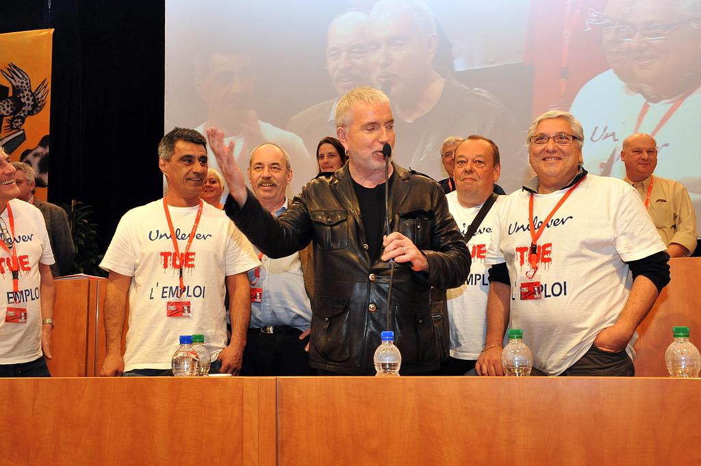 Photographe, Auvergne Reportage Chantal Gayaud chanteur à la CGT