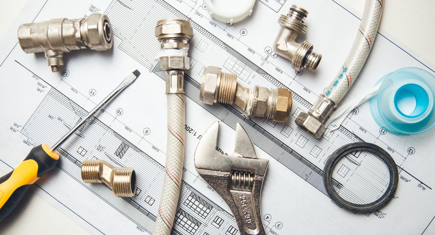 Plans et outils du plombier