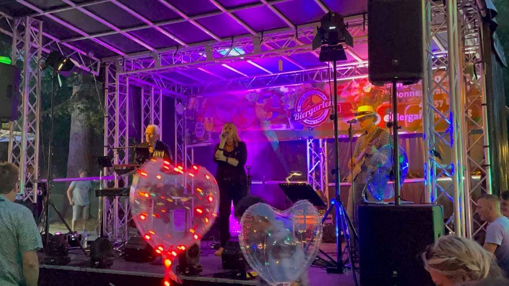 24 tonight - Band Auftritt