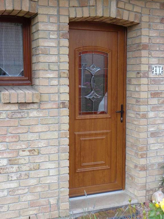 Porte d'entrée en bois
