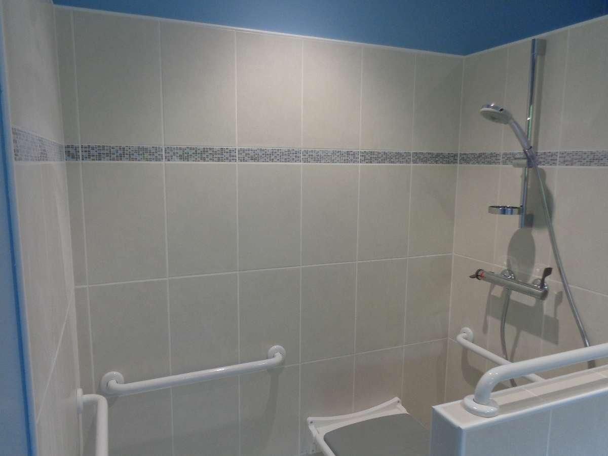 Installation d'une douche PMR