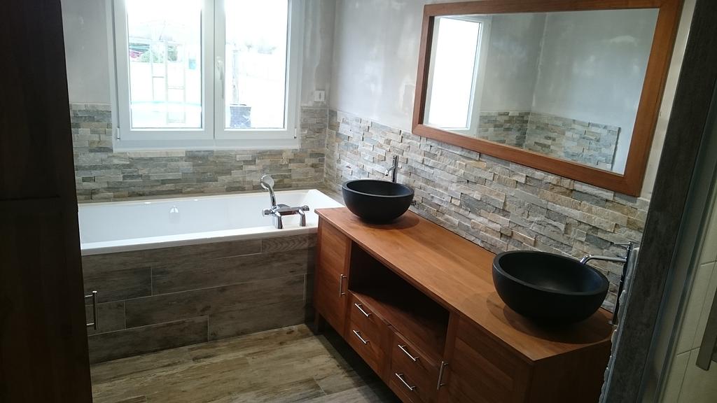 Salle de bains à Roquetoire