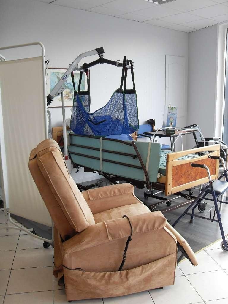 La Pharmacie de la Pyramide vous propose des fauteuils roulants 