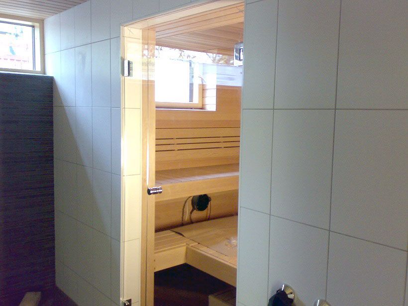 Helsingin Lasipaja Oy