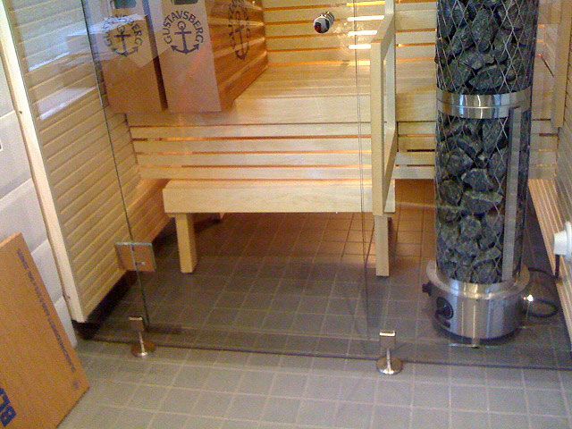 Helsingin Lasipaja Oy