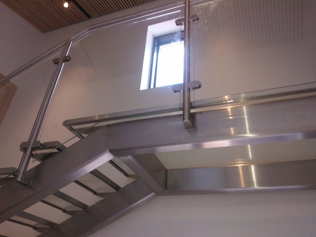 Helsingin Lasipaja Oy