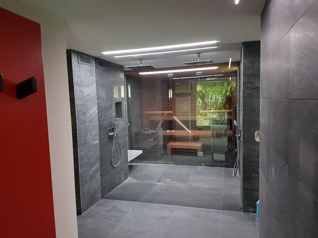 Helsingin Lasipaja Oy