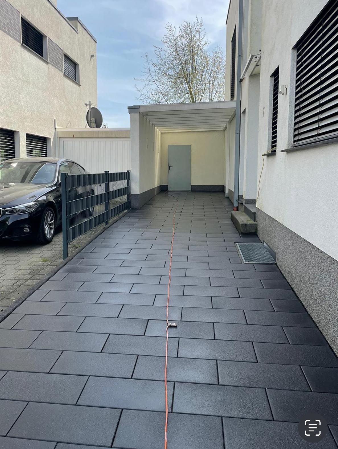 Parkplatz Pflasterarbeit bei Ambiente GaLa-Bau