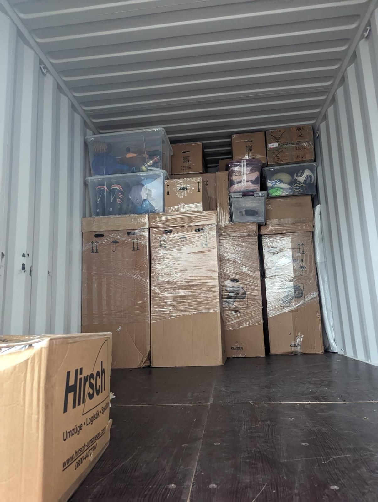 Innenansicht LKW beladen