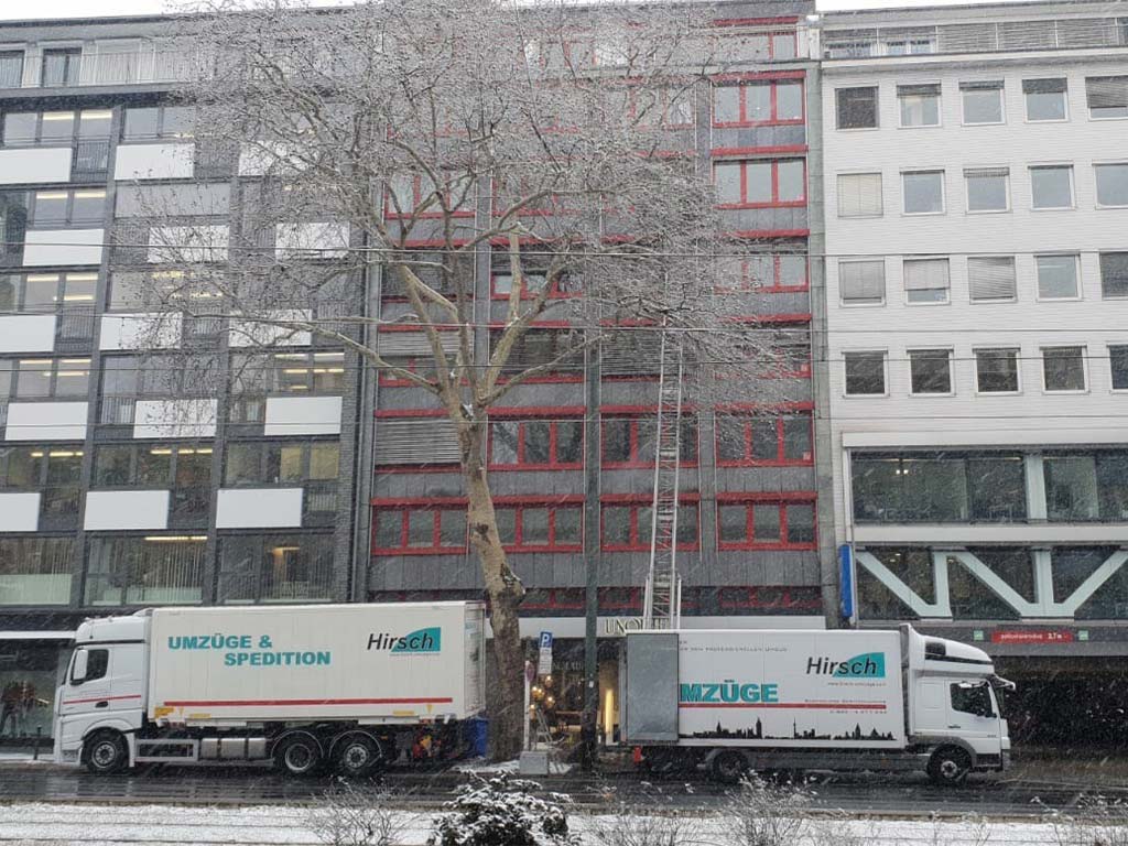 Außenaufzug Umzug Spedition Hirsch