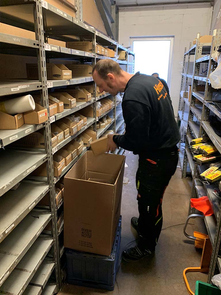 Einpackservice Umzug Spedition Hirsch