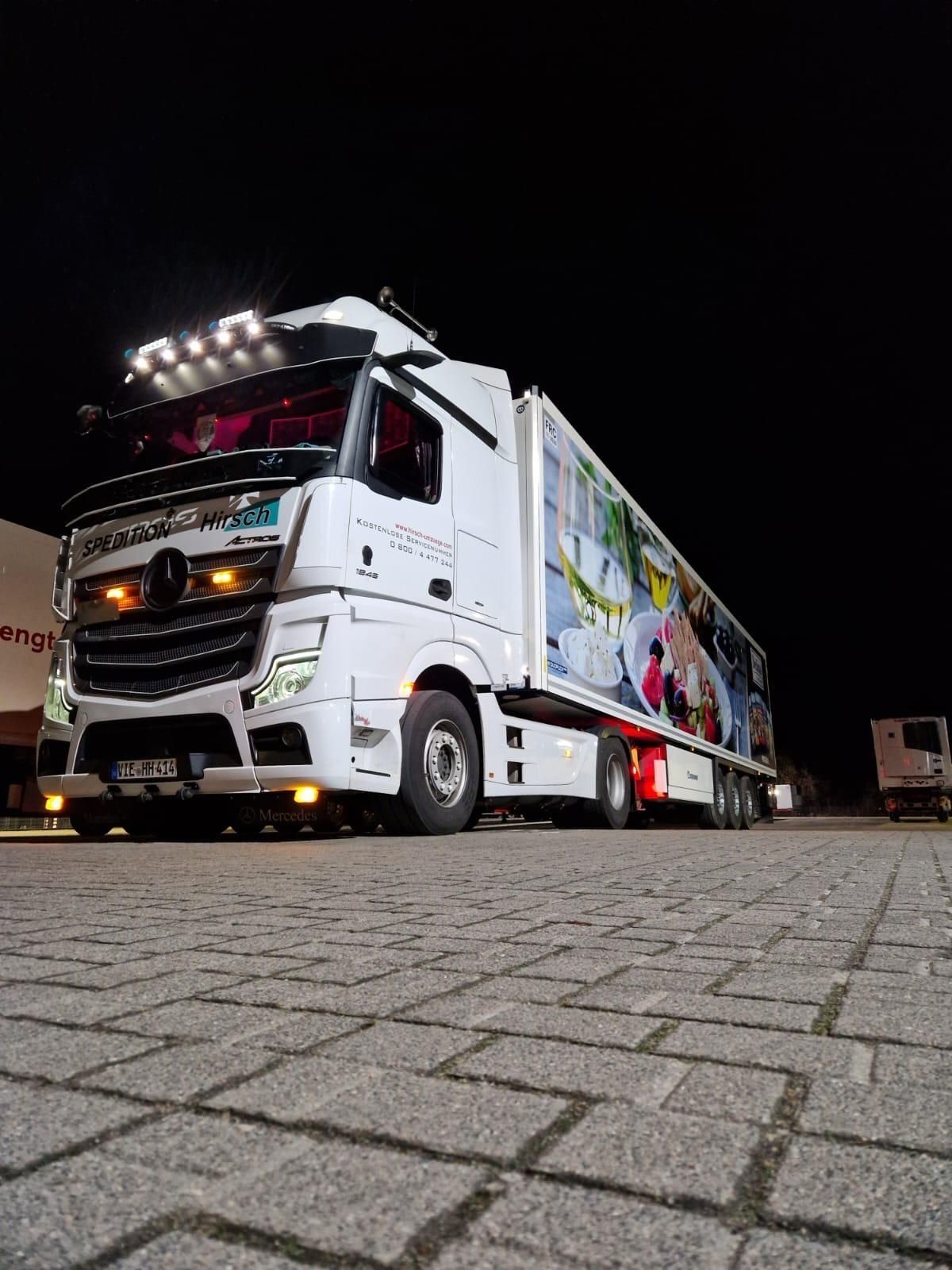 Kühltransporter von Vorne