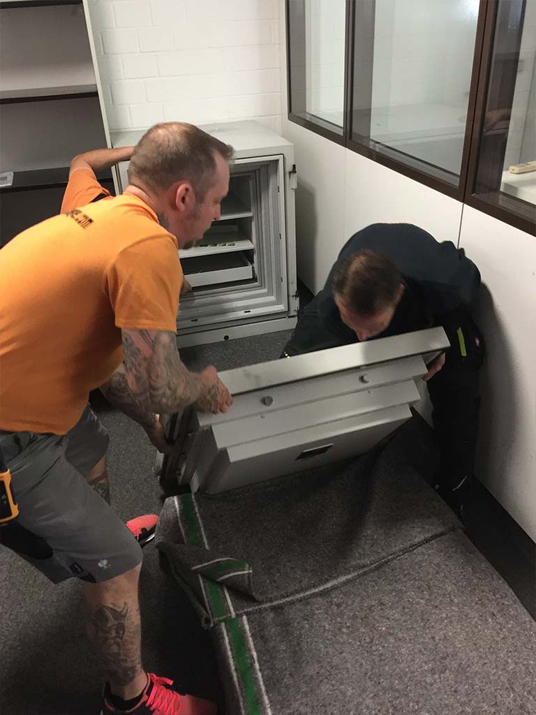 Spezialtransporte Umzüge Spedition Hirsch