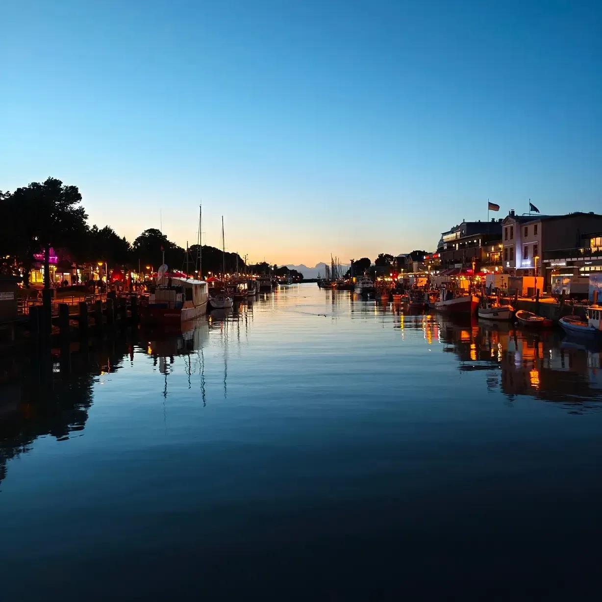 Blick Warnemünder Hafen