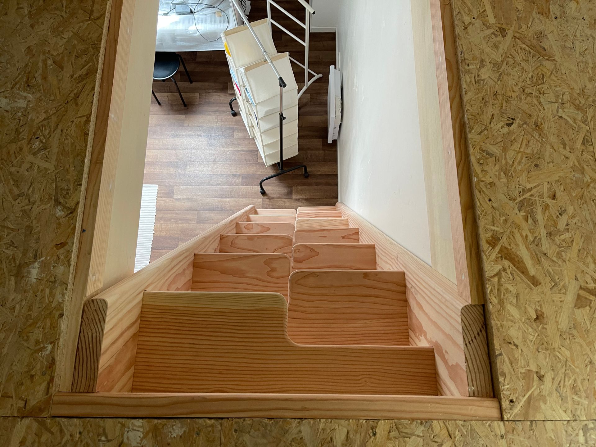 Escalier pas décalé en bois
