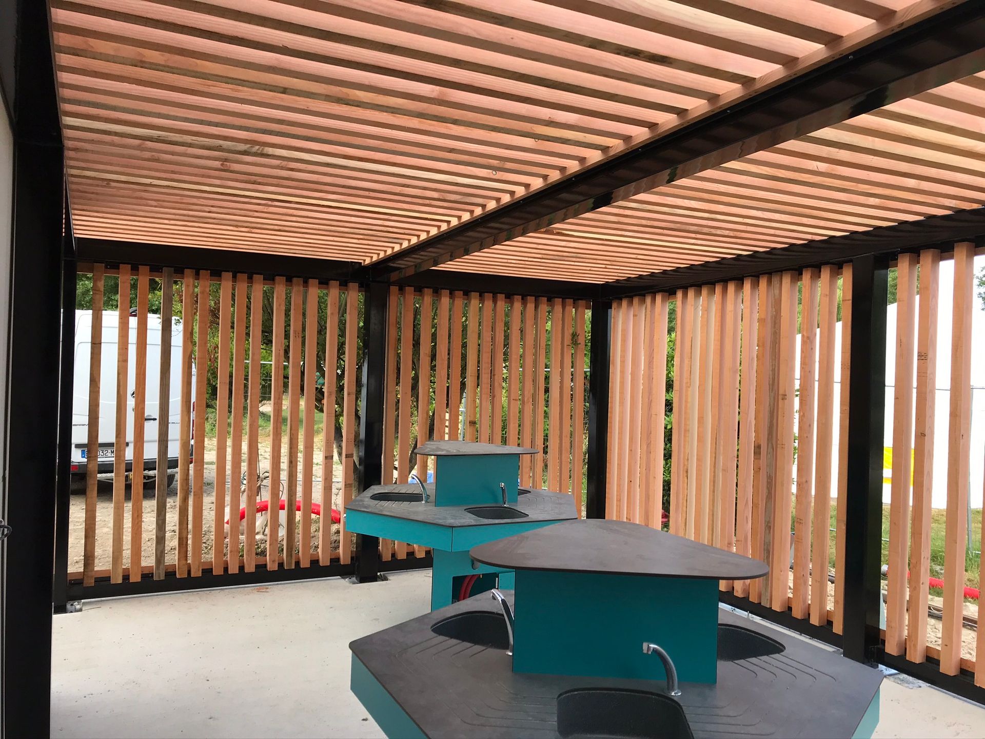 Habillage en bois et pergola vue intérieure