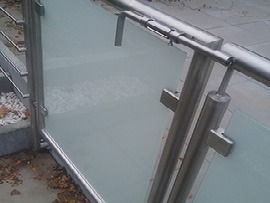 1 teiliges Gartentor aus Edelstahl und Glas