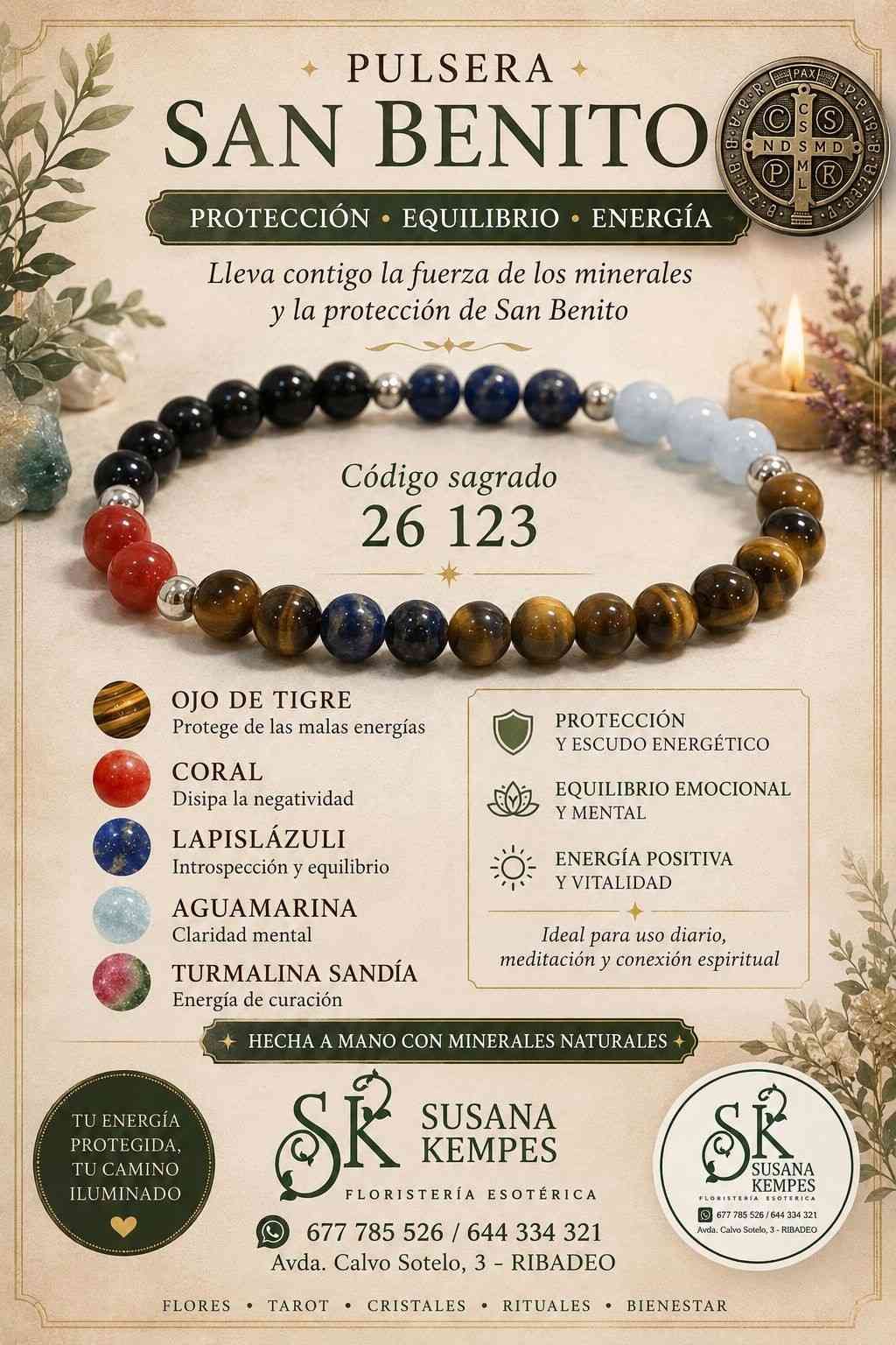 Pulsera “San Benito” con cuentas multicolor y texto promocional sobre fondo beige.