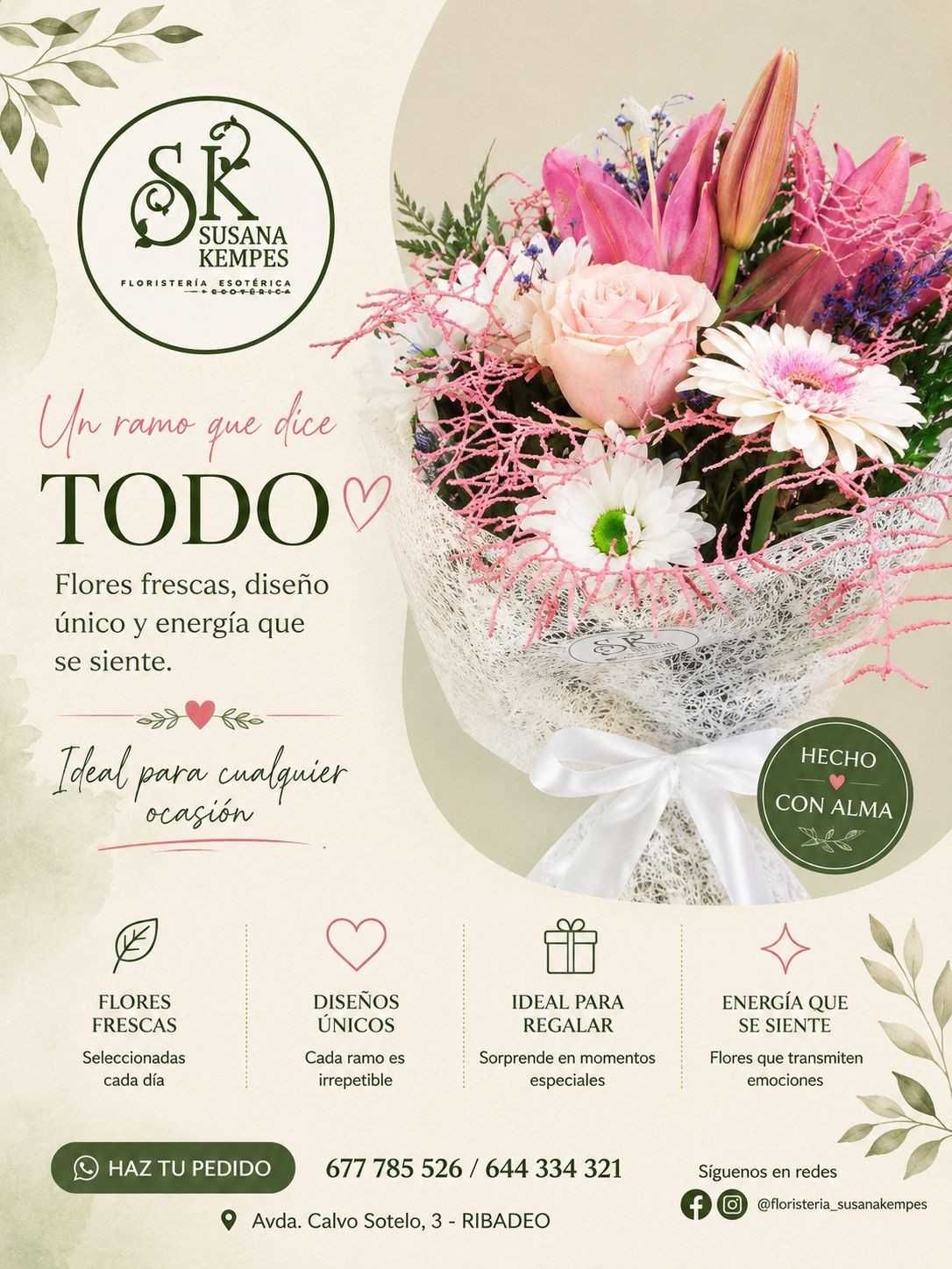 Anuncio de ramo floral con flores rosas y blancas en un envoltorio decorativo y texto promocional en portugués.