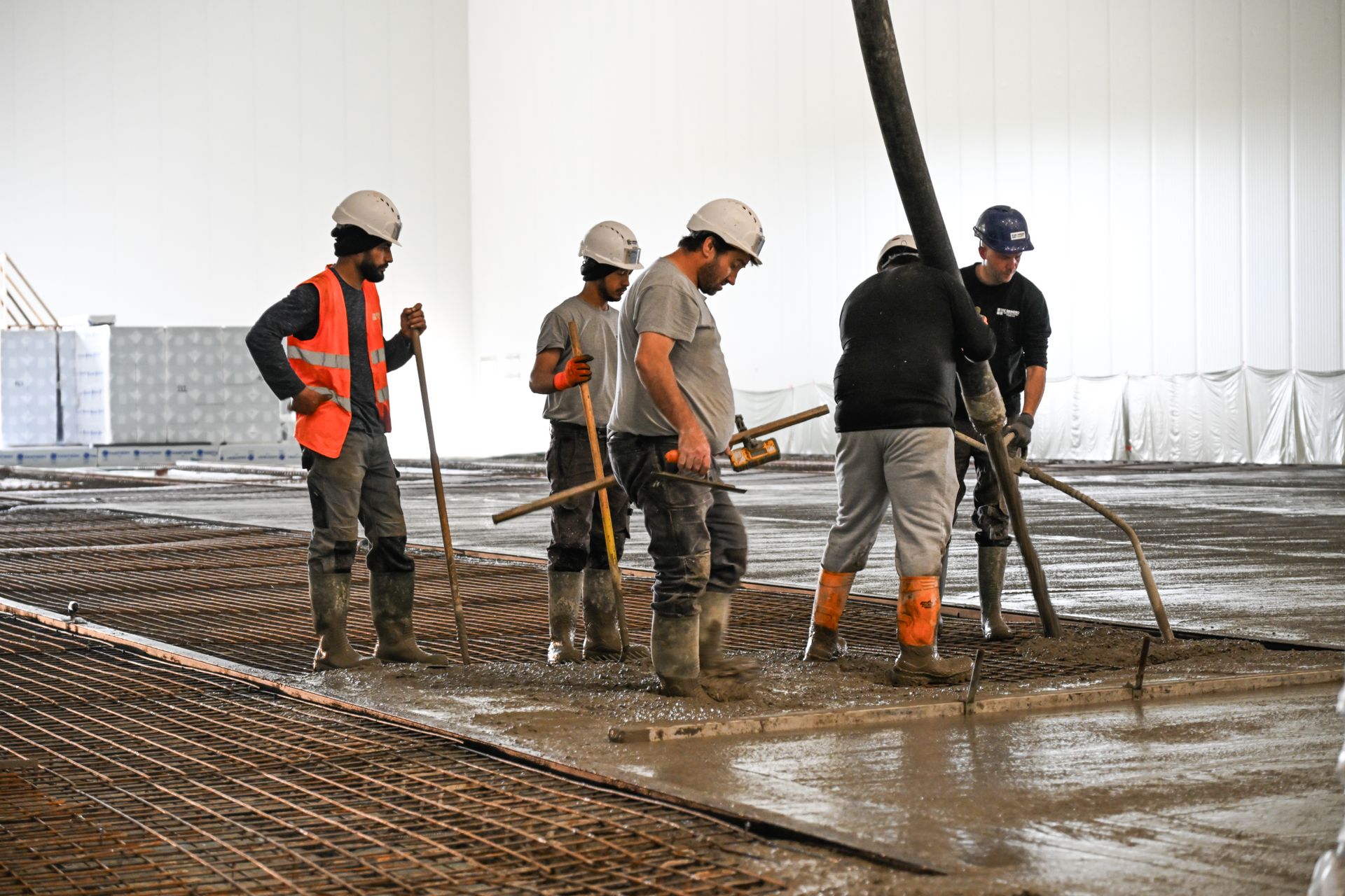 Equipe en train de travailler 2