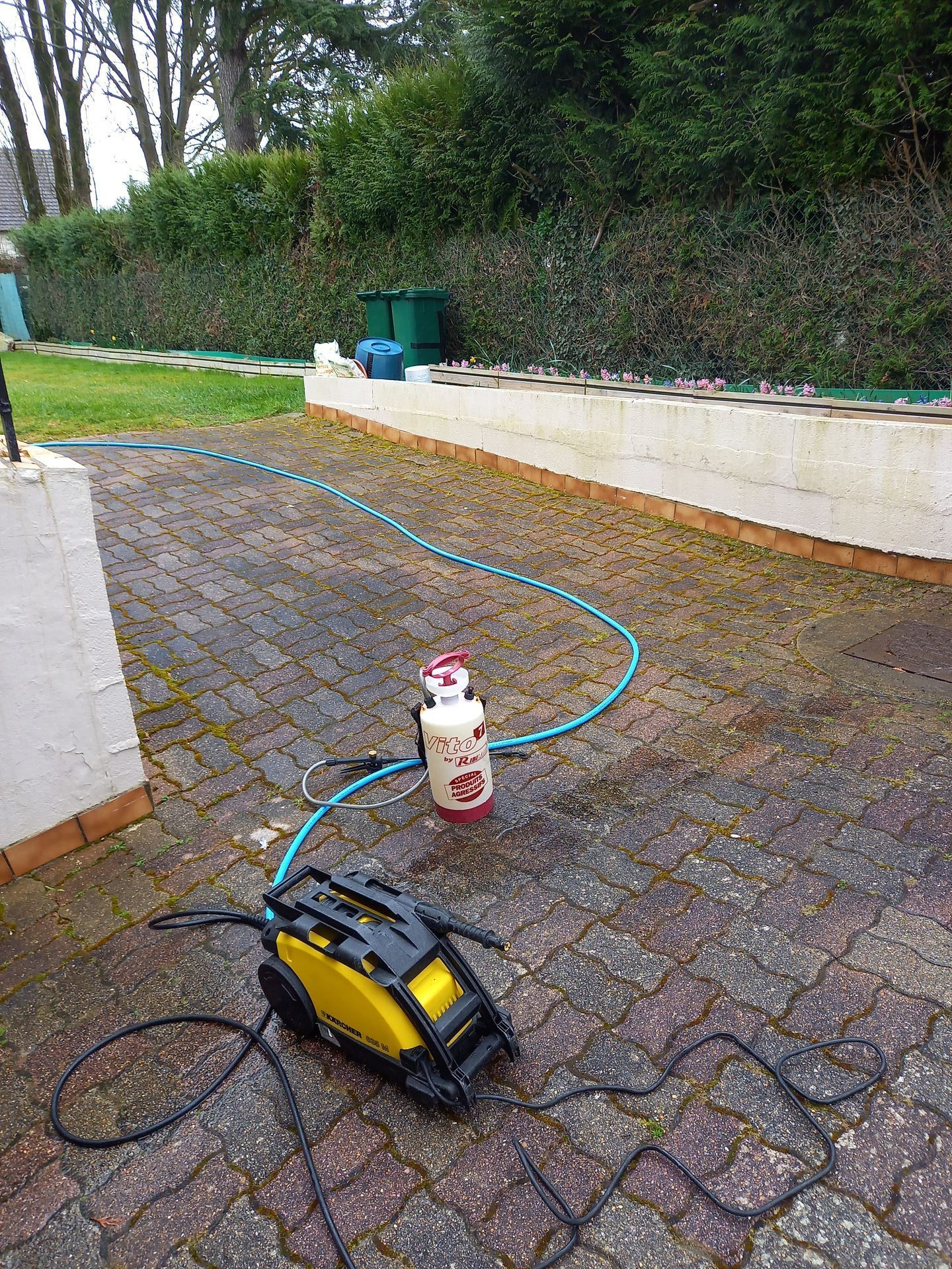 Nettoyage d'une terrasse - avant