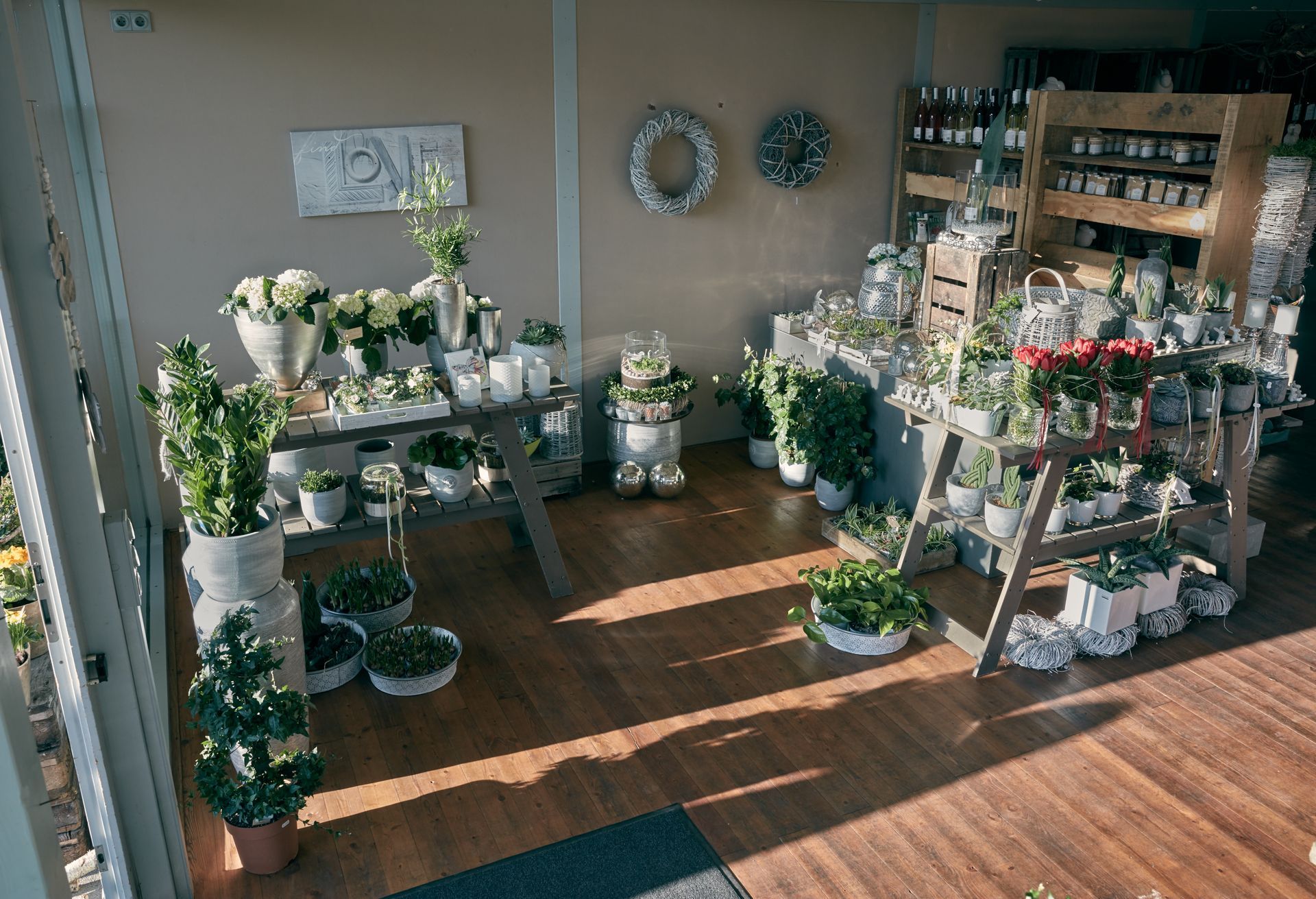 Verkaufsraum von Blumenfachgeschäft Blümerant in Lage